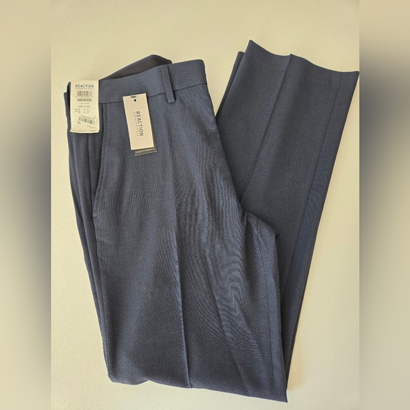 *NWT Kenneth Cole REACTION Men's Modern Fit Stretch Navy Dress Pant 33W x32L - Picture 1 of 8